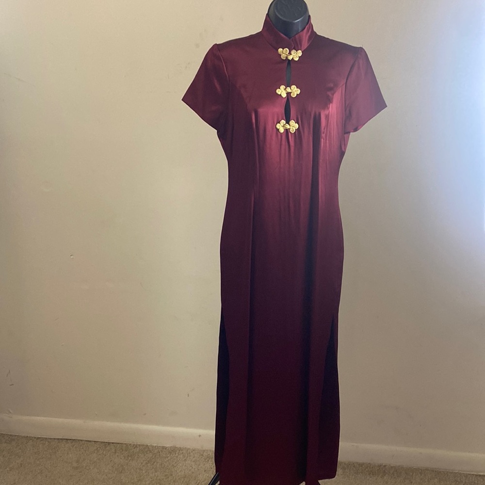 Burgundy CACHE size 4 midi dress excellent condition